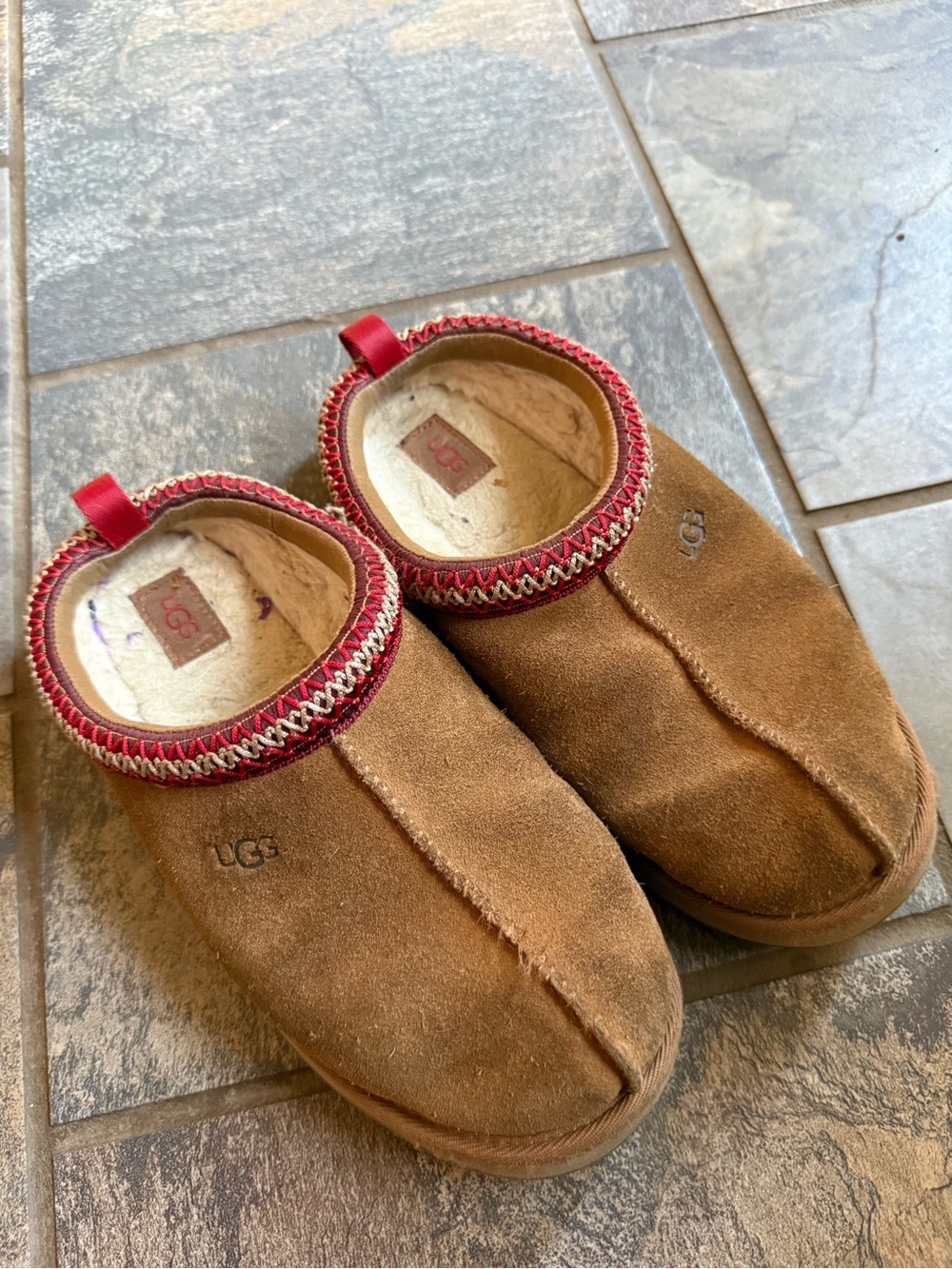 UGG Kids Chestnut Suede Slip-On Slippers with Red Trim